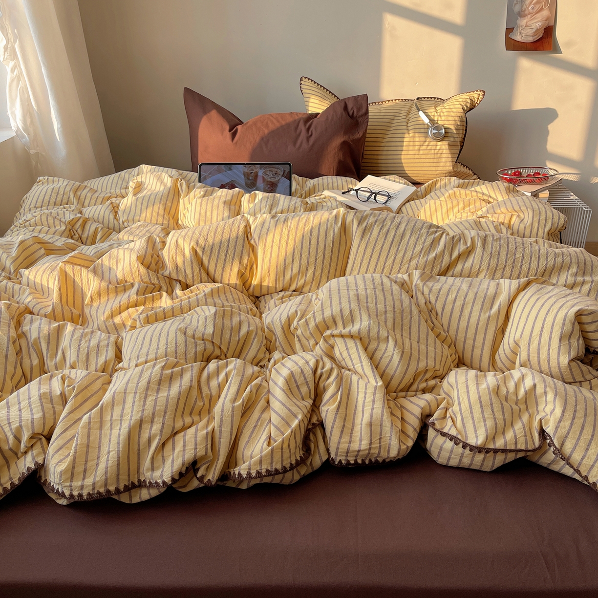 91家纺网 家纺一手货源 找家纺 瑞莱 2026年新款全棉纯棉水洗棉贝壳边四件套 暖阳黄棕