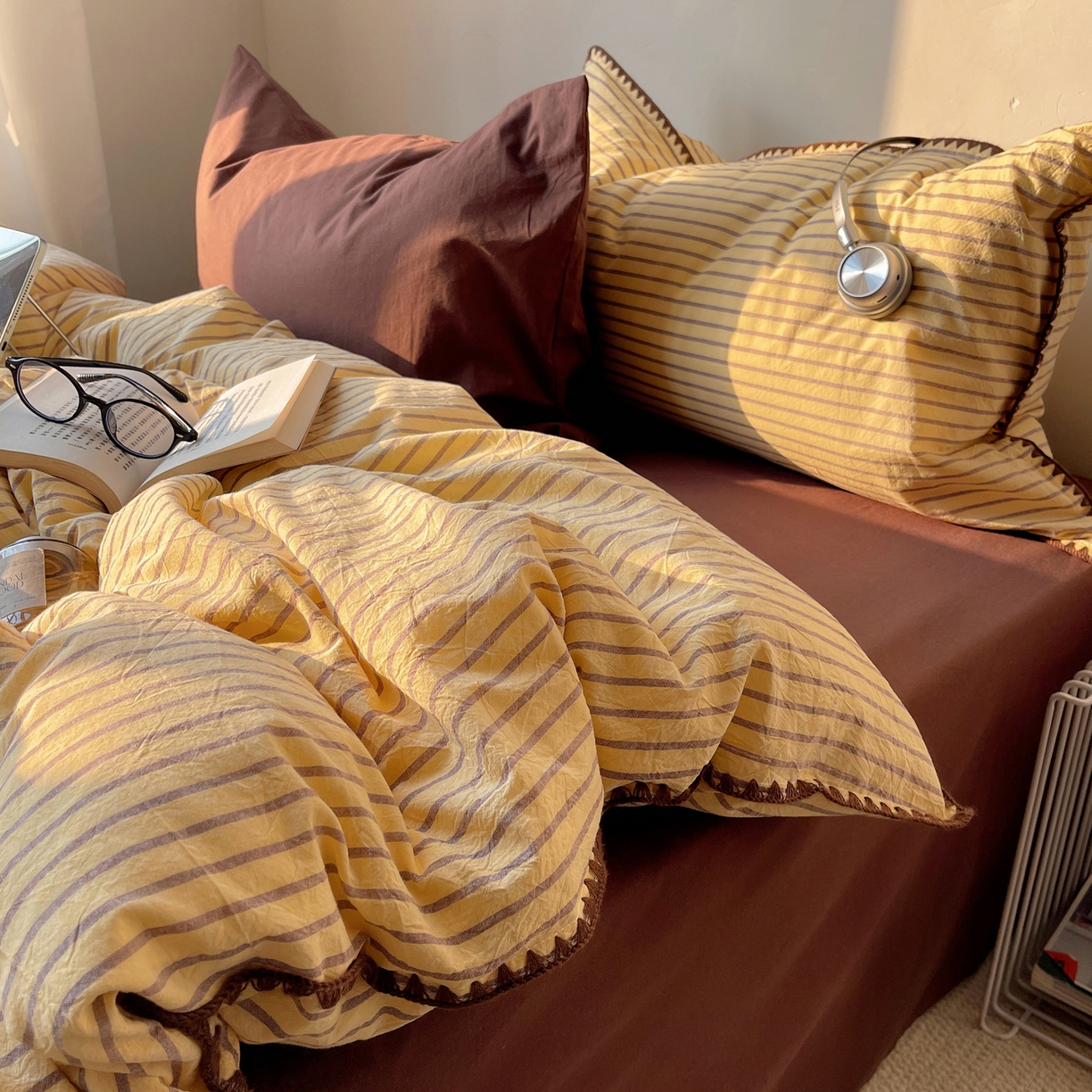 91家纺网 家纺一手货源 找家纺 瑞莱 2026年新款全棉纯棉水洗棉贝壳边四件套 暖阳黄棕