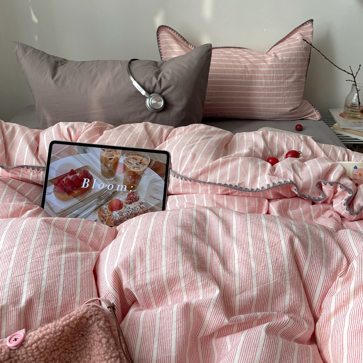 91家纺网 家纺一手货源 找家纺 瑞莱 2026年新款全棉纯棉水洗棉贝壳边四件套 粉序白织