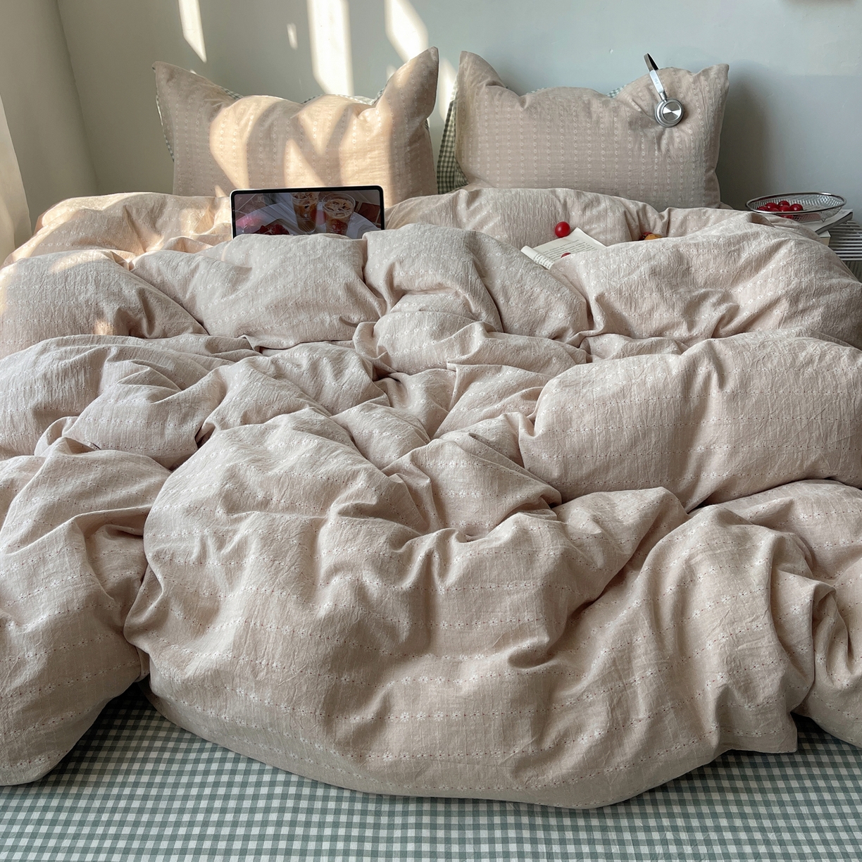 91家纺网 家纺一手货源 找家纺 盼季家纺 2026新款亲肤水洗棉四件套-简单款 简单款-阿尔淡粉