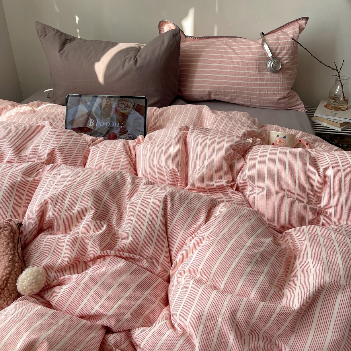 91家纺网 家纺一手货源 找家纺 瑞莱 2026年新款全棉纯棉水洗棉贝壳边四件套 粉序白织