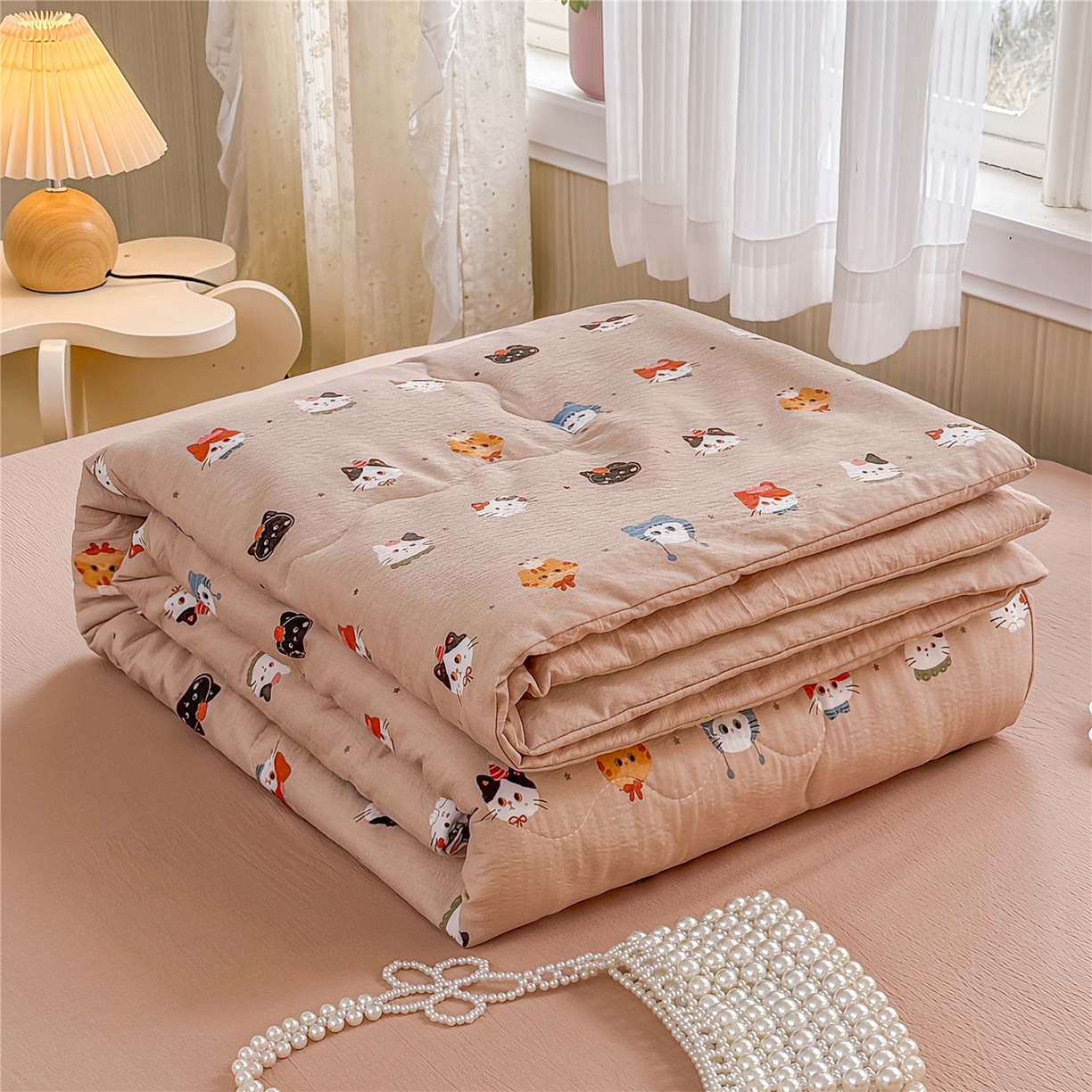 91家纺网 家纺一手货源 找家纺 艺菲阁家纺 2026新款云感双层纱夏被夏凉被空调被 萌猫来袭