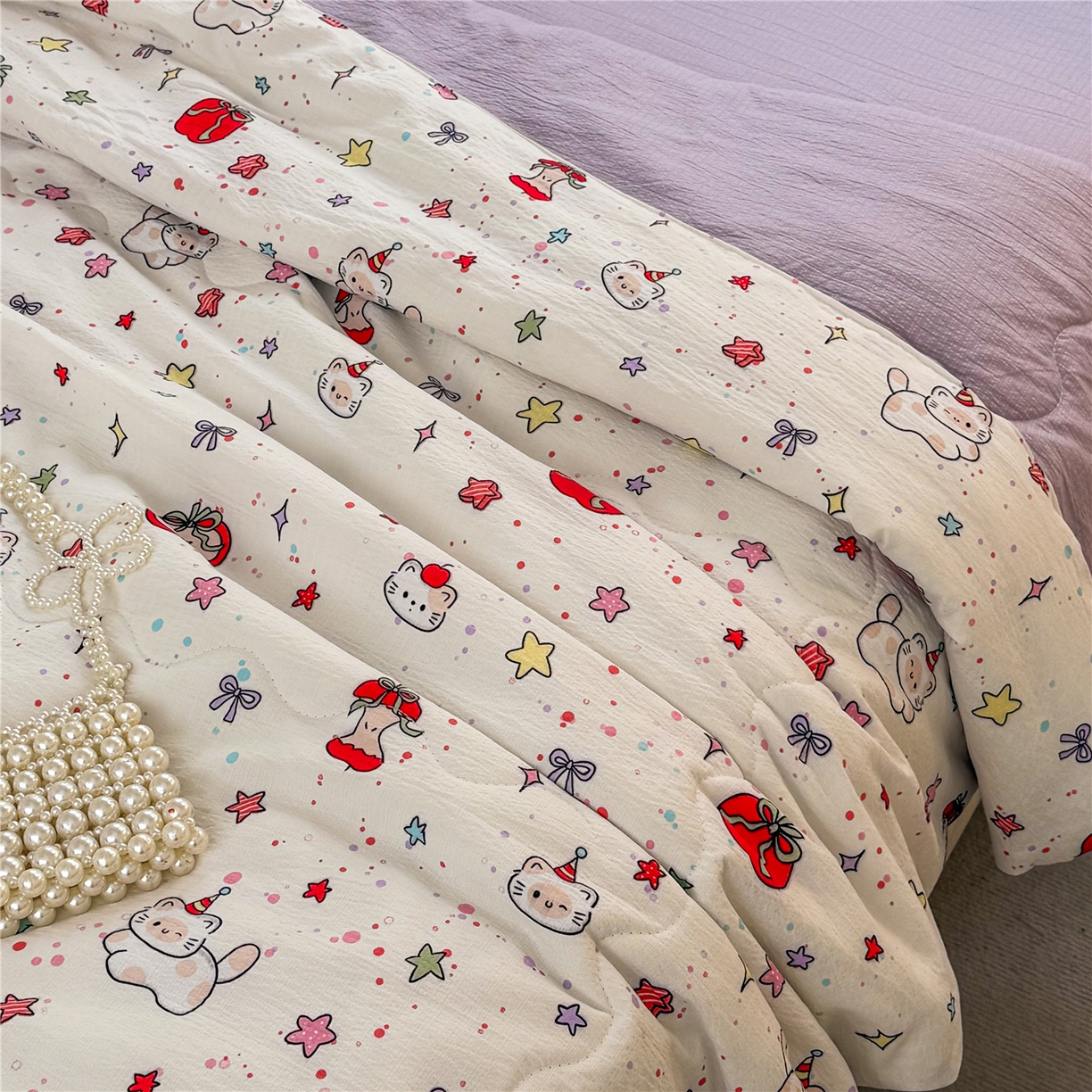 91家纺网 家纺一手货源 找家纺 艺菲阁家纺 2026新款云感双层纱夏被夏凉被空调被 苹果小怪