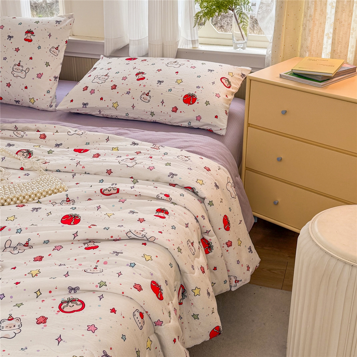 91家纺网 家纺一手货源 找家纺 艺菲阁家纺 2026新款云感双层纱夏被夏凉被空调被 苹果小怪