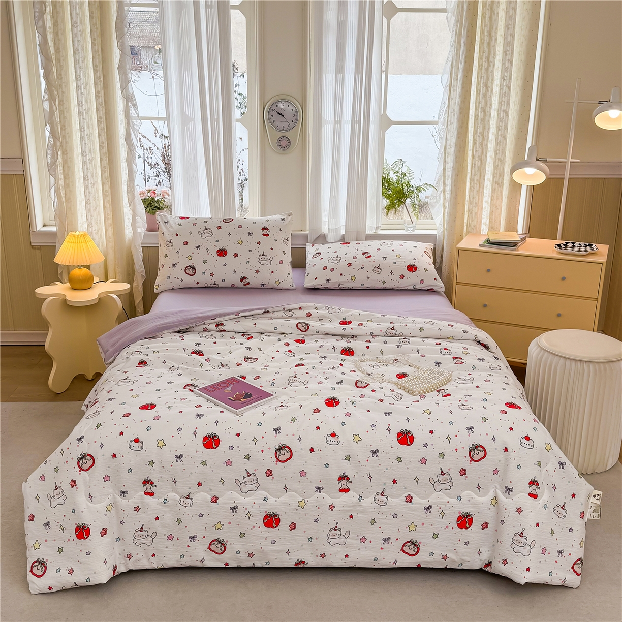 91家纺网 家纺一手货源 找家纺 艺菲阁家纺 2026新款云感双层纱夏被夏凉被空调被 苹果小怪