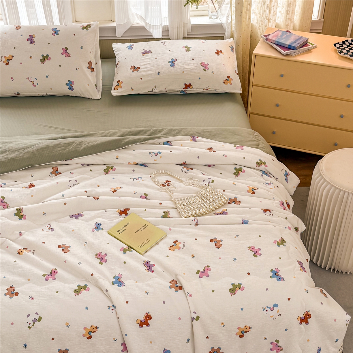 91家纺网 家纺一手货源 找家纺 艺菲阁家纺 2026新款云感双层纱夏被夏凉被空调被 童年木马