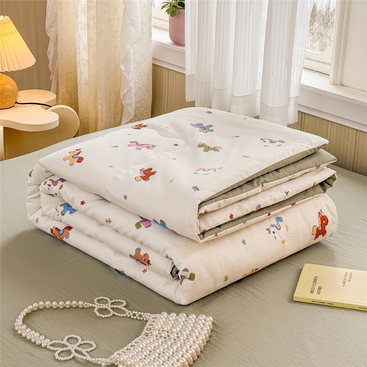 91家纺网 家纺一手货源 找家纺 艺菲阁家纺 2026新款云感双层纱夏被夏凉被空调被 童年木马