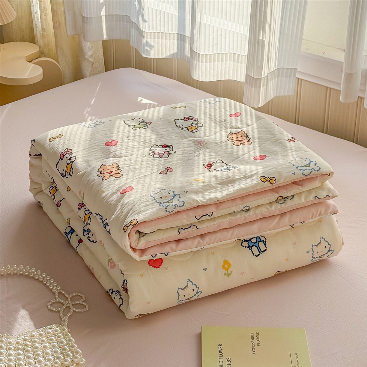 91家纺网 家纺一手货源 找家纺 艺菲阁家纺 2026新款云感双层纱夏被夏凉被空调被 像素小猫