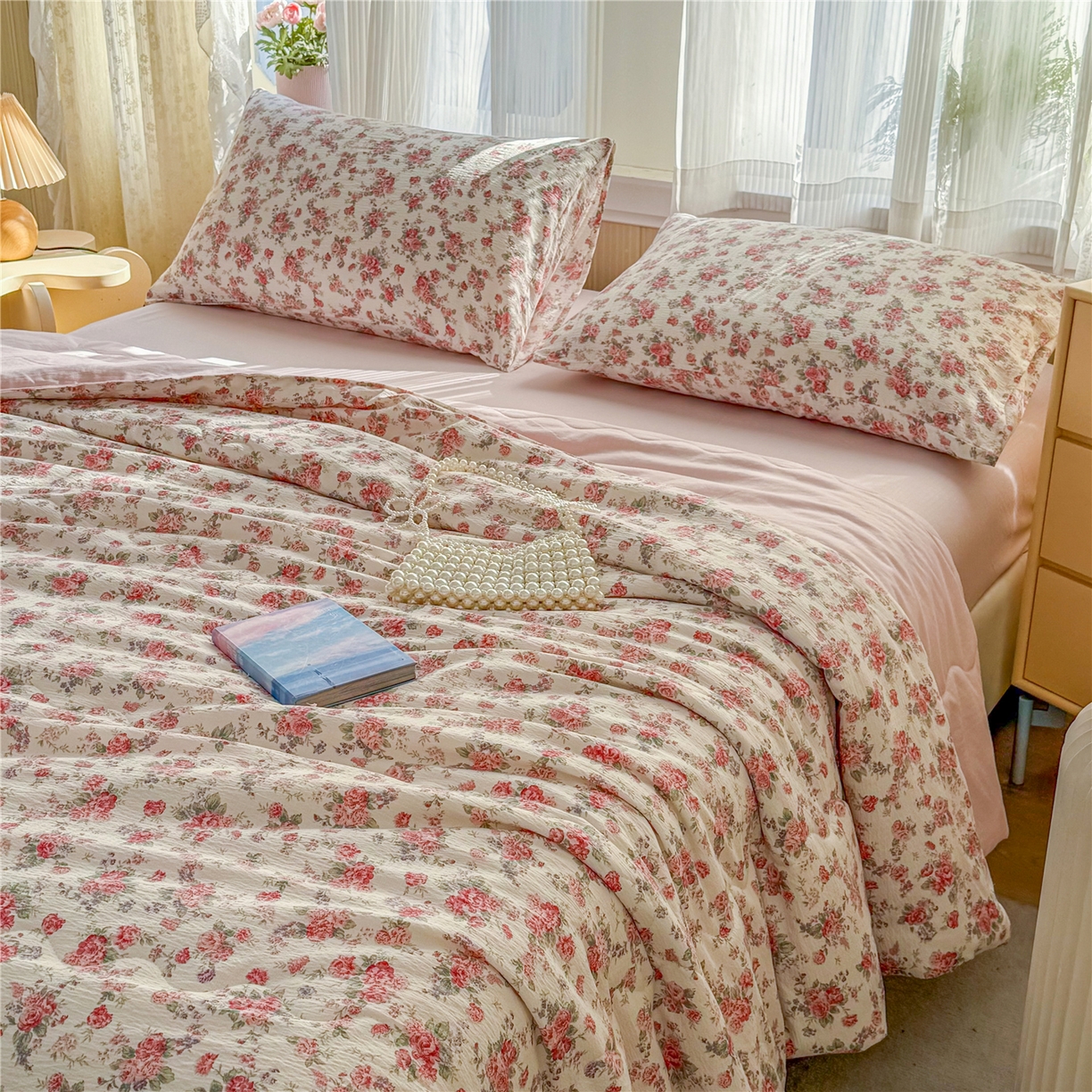 91家纺网 家纺一手货源 找家纺 艺菲阁家纺 2026新款云感双层纱夏被夏凉被空调被 星眠云野(粉)