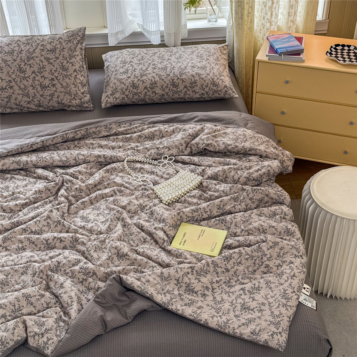 91家纺网 家纺一手货源 找家纺 艺菲阁家纺 2026新款云感双层纱夏被夏凉被空调被 竹歆花语