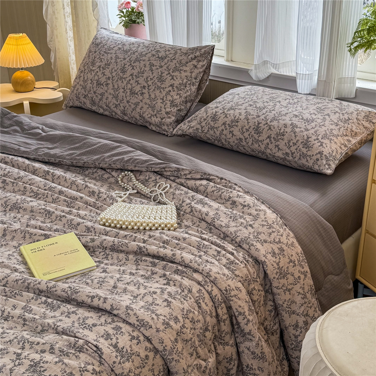 91家纺网 家纺一手货源 找家纺 艺菲阁家纺 2026新款云感双层纱夏被夏凉被空调被 竹歆花语