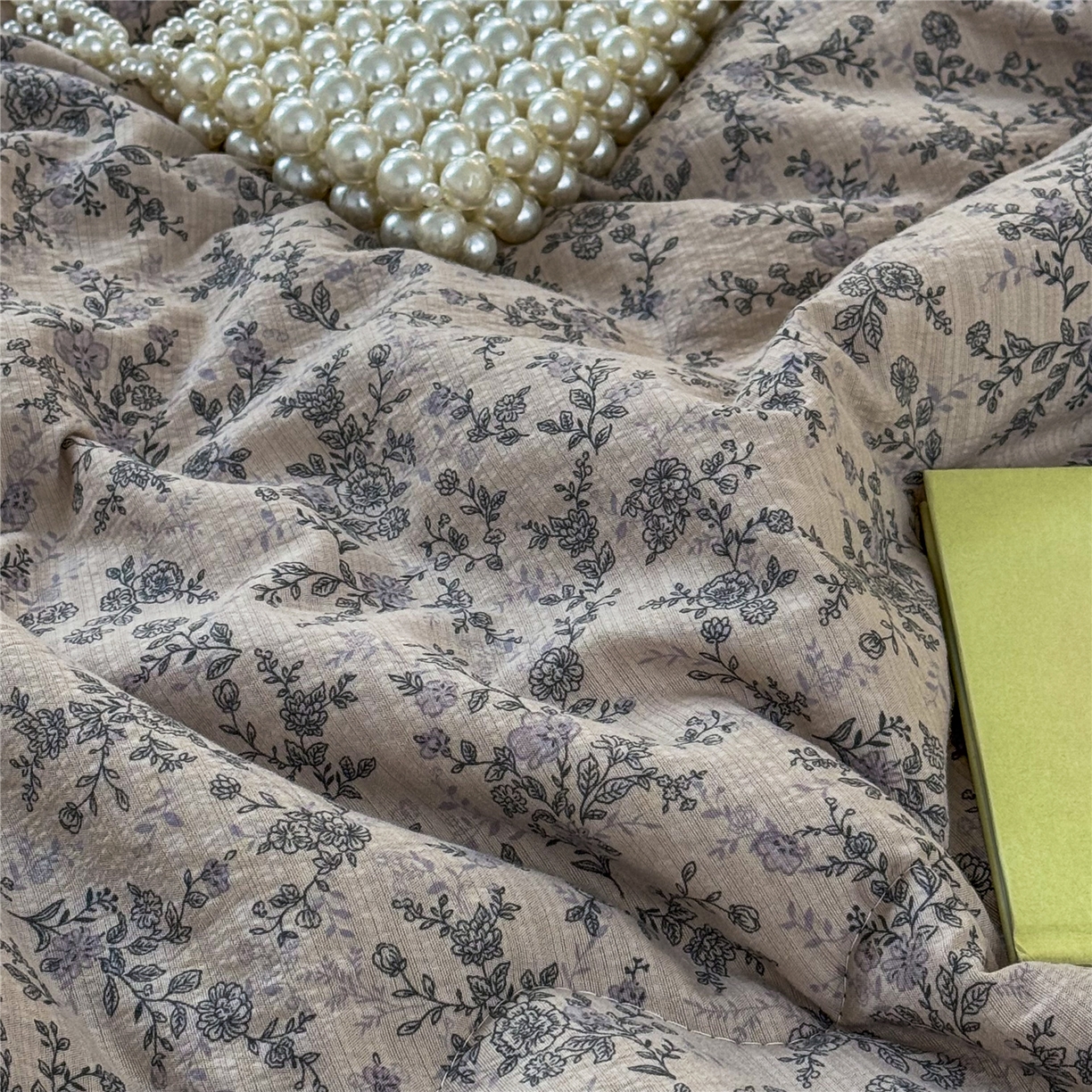 91家纺网 家纺一手货源 找家纺 艺菲阁家纺 2026新款云感双层纱夏被夏凉被空调被 竹歆花语