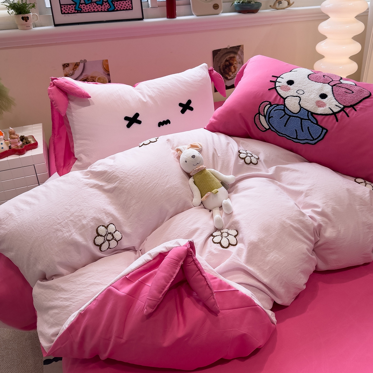 91家纺网 家纺一手货源 找家纺 盼季家纺 2026新款立体蝴蝶结毛巾绣卡通四件套 立体蝴蝶结-玫玫KT