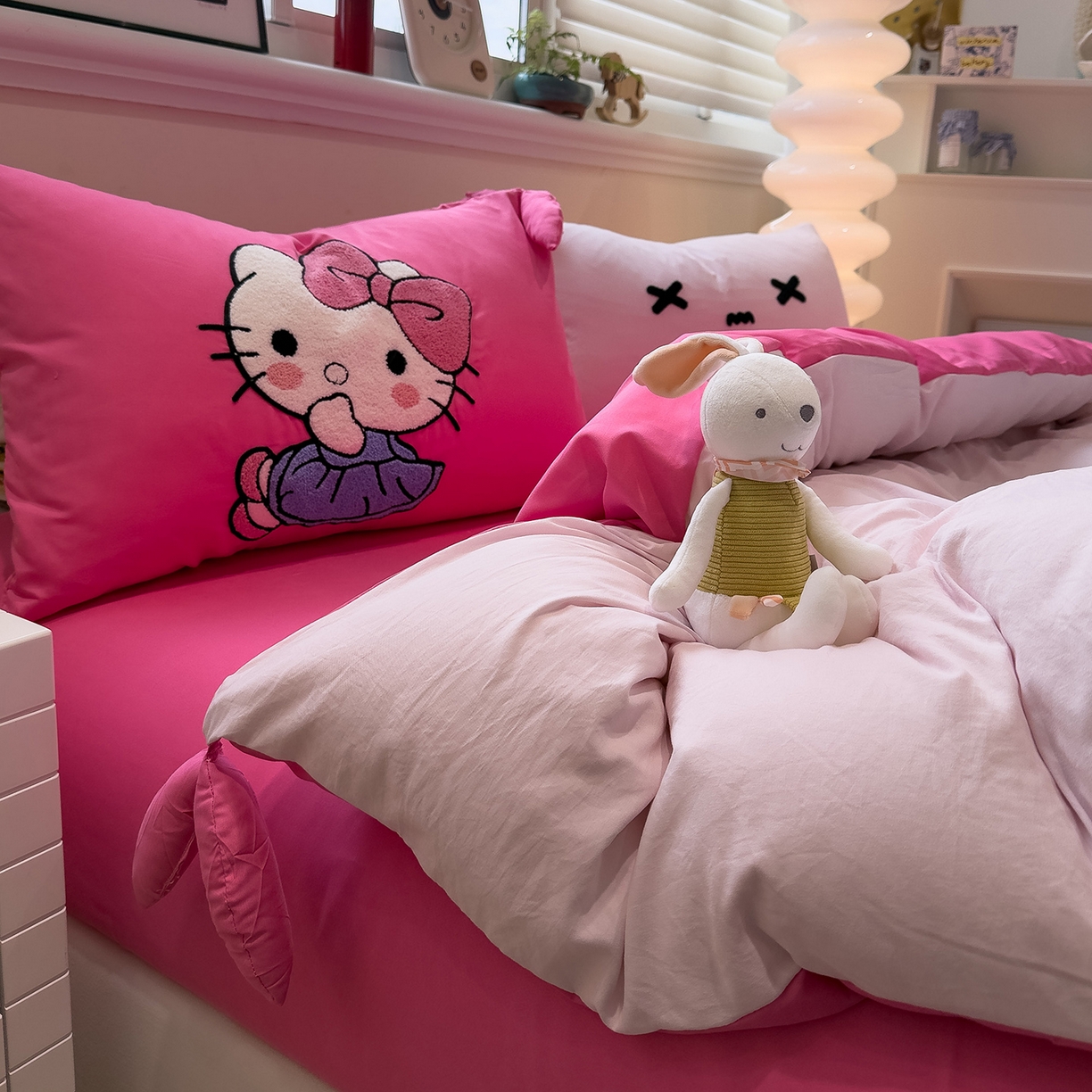 91家纺网 家纺一手货源 找家纺 盼季家纺 2026新款立体蝴蝶结毛巾绣卡通四件套 立体蝴蝶结-玫玫KT