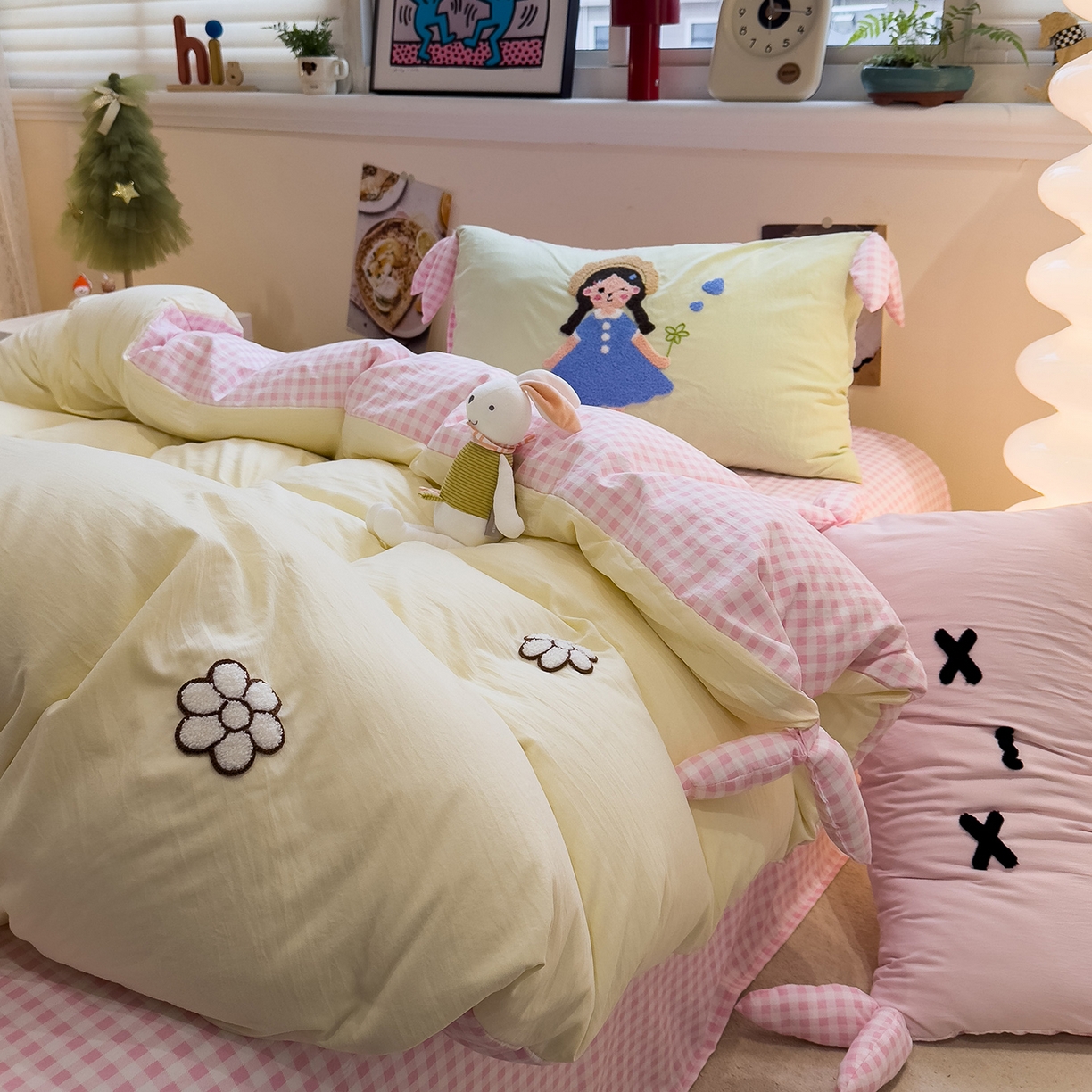 91家纺网 家纺一手货源 找家纺 盼季家纺 2026新款立体蝴蝶结毛巾绣卡通四件套 立体蝴蝶结-小女孩