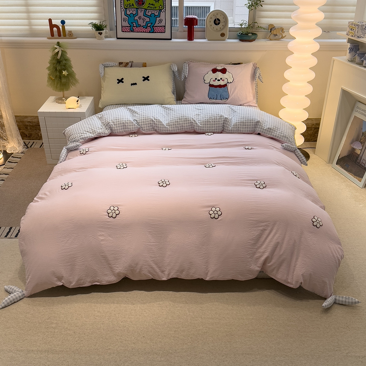 91家纺网 家纺一手货源 找家纺 盼季家纺 2026新款立体蝴蝶结毛巾绣卡通四件套 立体蝴蝶结-hello汪汪