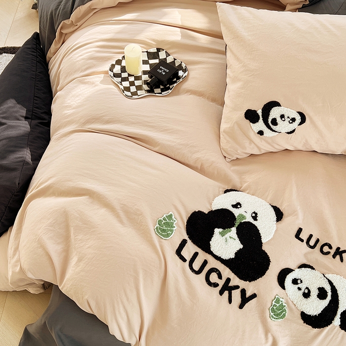 91家纺网 家纺一手货源 找家纺 （总）思诺羽 2024新款超柔水洗棉小熊猫毛巾绣四件套