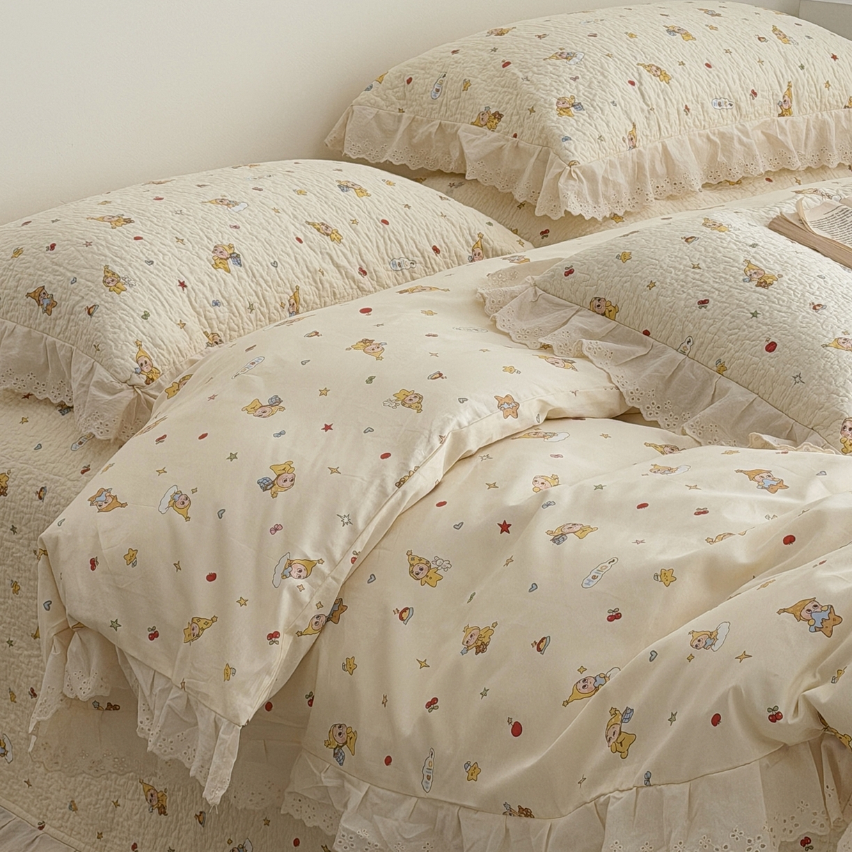 91家纺网 家纺一手货源 找家纺 佰织鑫家居 2025新款全棉法式砂洗棉花床盖款被套四件套 星星人