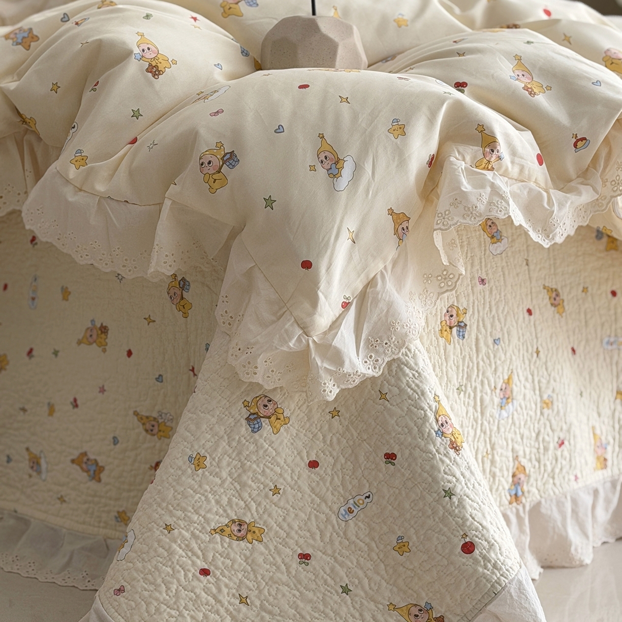 91家纺网 家纺一手货源 找家纺 佰织鑫家居 2025新款全棉法式砂洗棉花床盖款被套四件套 星星人