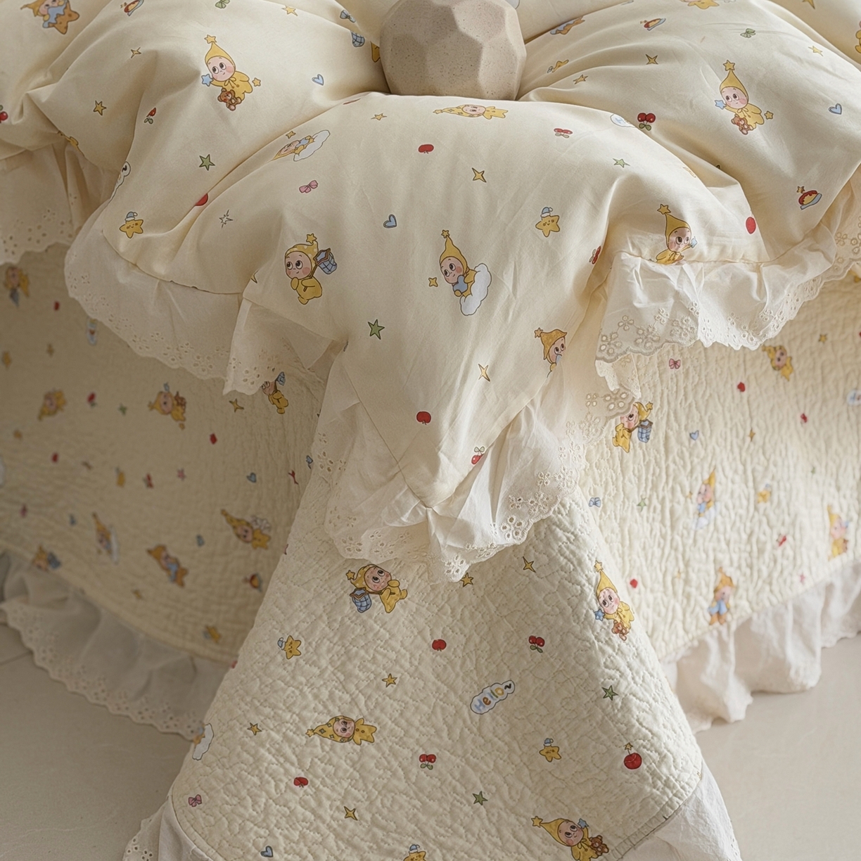 91家纺网 家纺一手货源 找家纺 佰织鑫家居 2025新款全棉法式砂洗棉花床盖款被套四件套 星星人