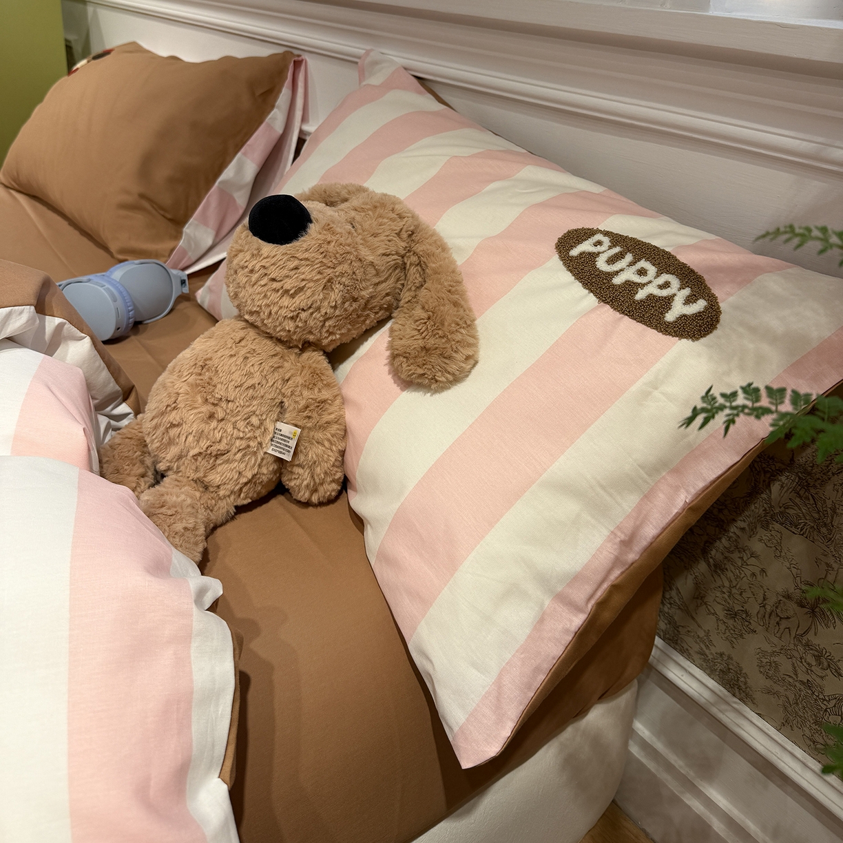 91家纺网 家纺一手货源 找家纺 怡家居 2026新款全棉纯棉印花立体毛巾绣四件套 红帽小狗