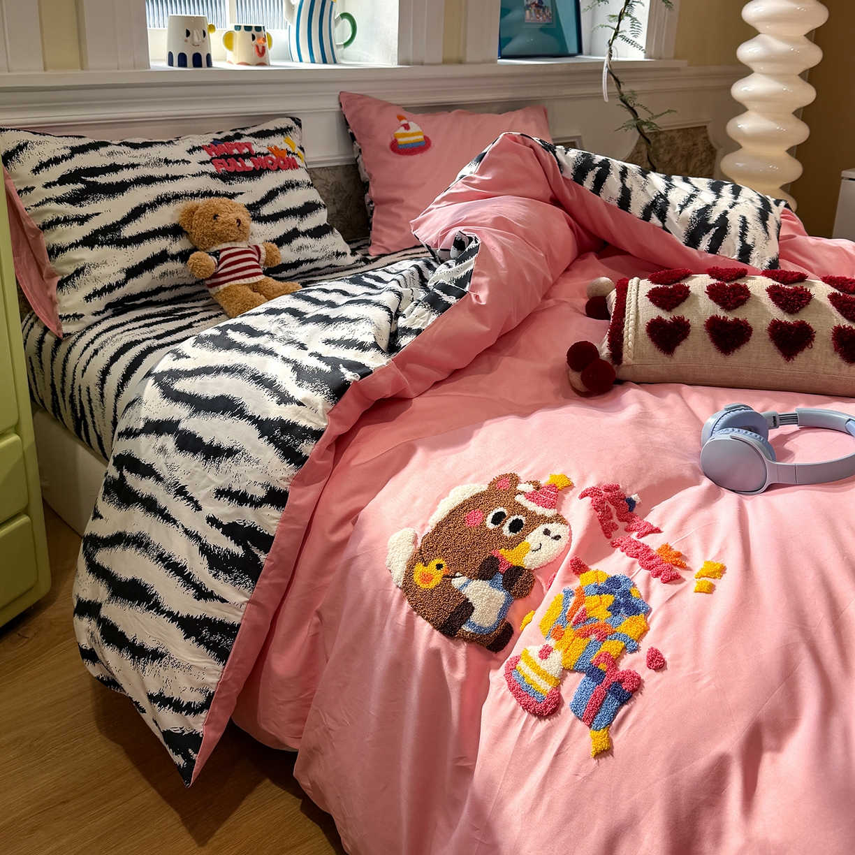 91家纺网 家纺一手货源 找家纺 怡家居 2026新款全棉纯棉印花立体毛巾绣四件套 马上快乐