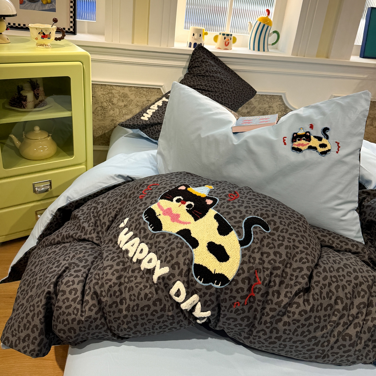 91家纺网 家纺一手货源 找家纺 怡家居 2026新款全棉纯棉印花立体毛巾绣四件套 蝴蝶小猫