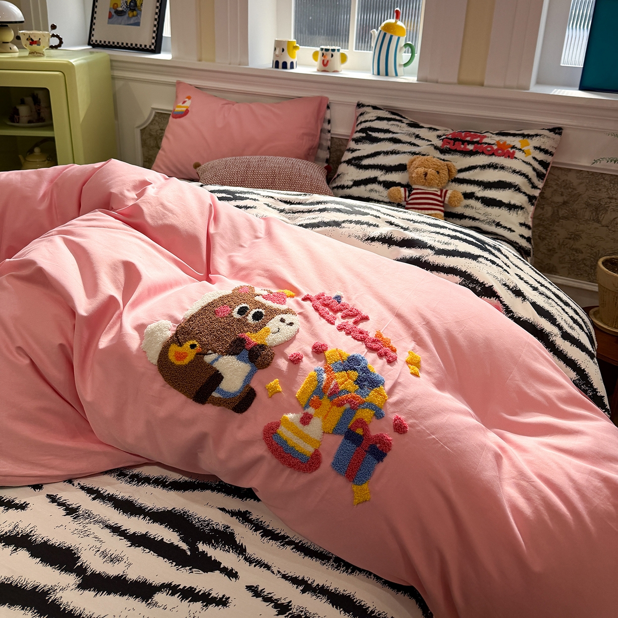 91家纺网 家纺一手货源 找家纺 怡家居 2026新款全棉纯棉印花立体毛巾绣四件套 马上快乐