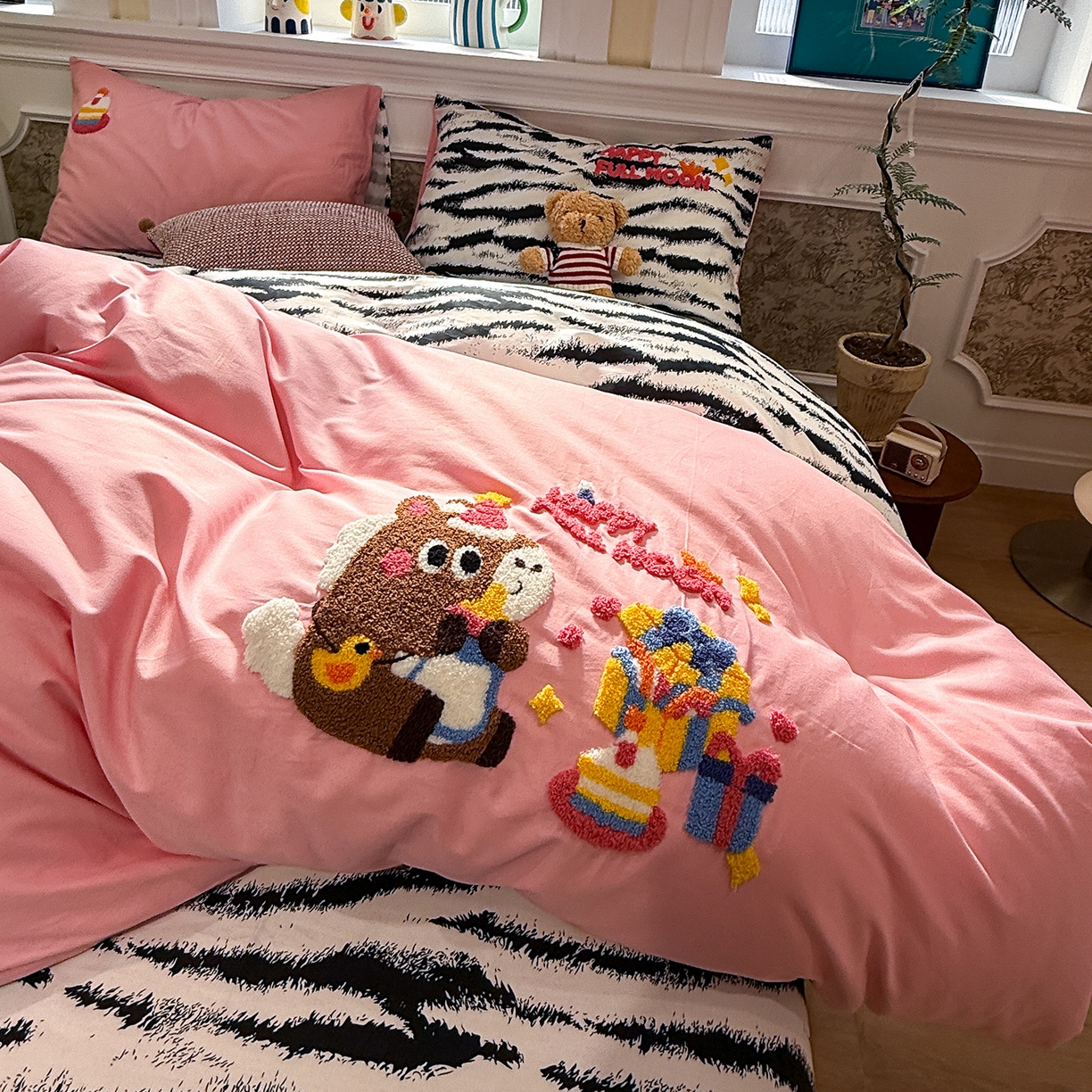 91家纺网 家纺一手货源 找家纺 怡家居 2026新款全棉纯棉印花立体毛巾绣四件套 马上快乐