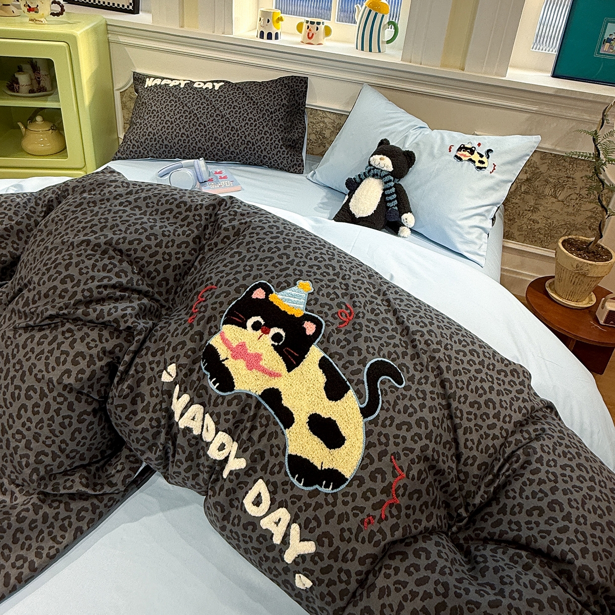 91家纺网 家纺一手货源 找家纺 怡家居 2026新款全棉纯棉印花立体毛巾绣四件套 蝴蝶小猫