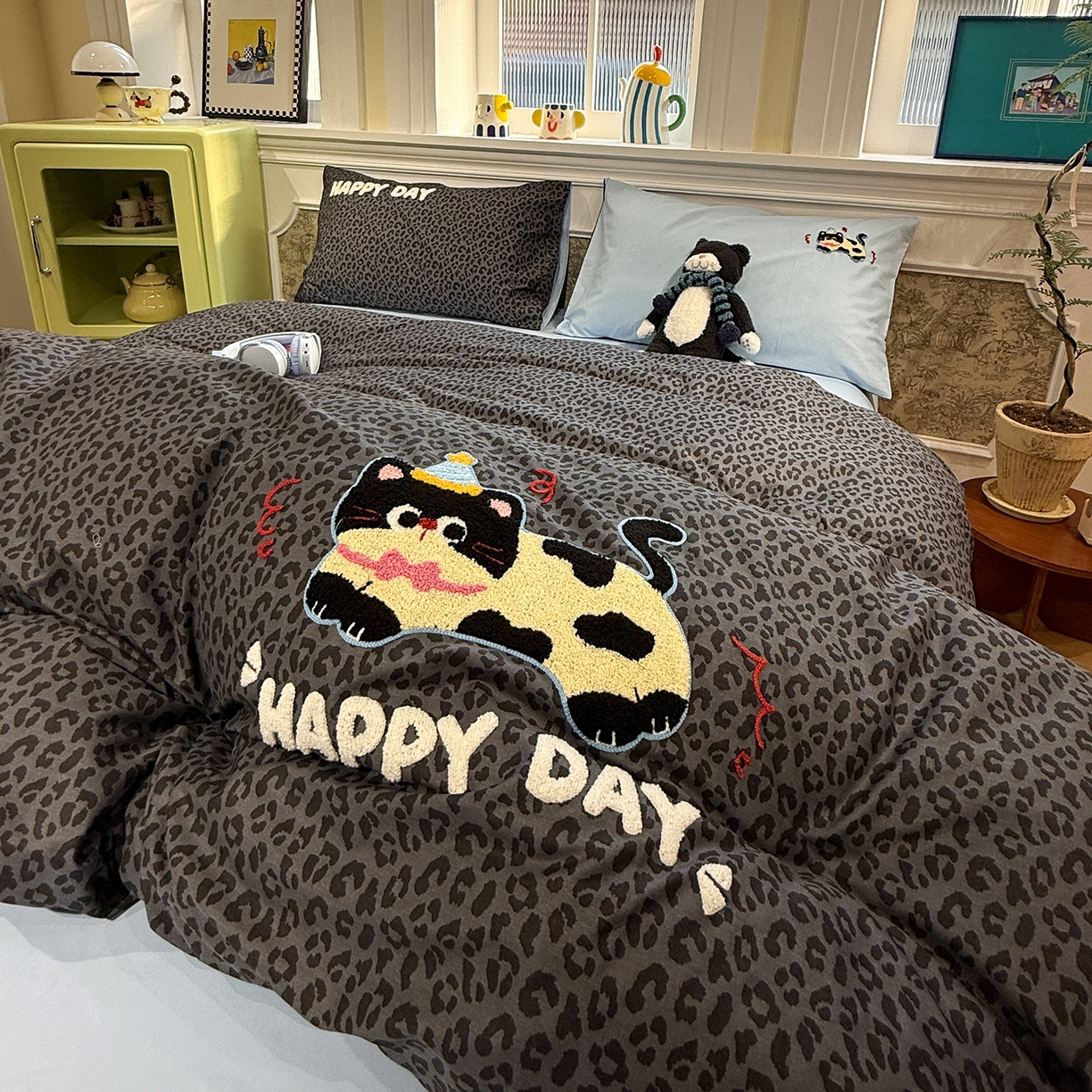 91家纺网 家纺一手货源 找家纺 怡家居 2026新款全棉纯棉印花立体毛巾绣四件套 蝴蝶小猫