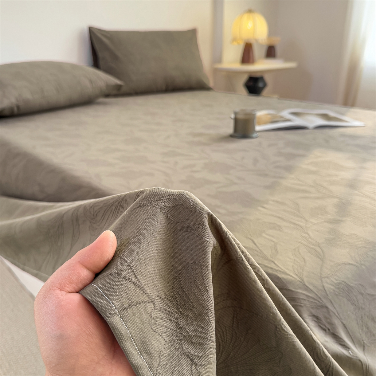 91家纺网 家纺一手货源 找家纺 灰鲸 2026新款全棉纯棉厚织三层水洗色织提花床单单床单床单单件 芳菲-摩卡