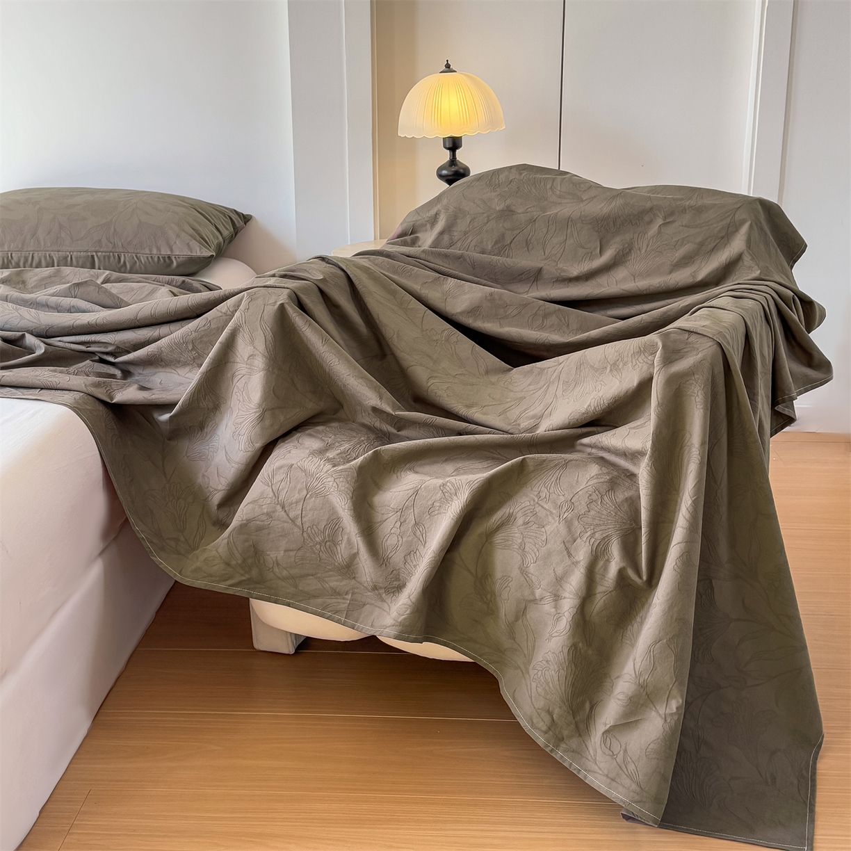 91家纺网 家纺一手货源 找家纺 灰鲸 2026新款全棉纯棉厚织三层水洗色织提花床单单床单床单单件 芳菲-摩卡