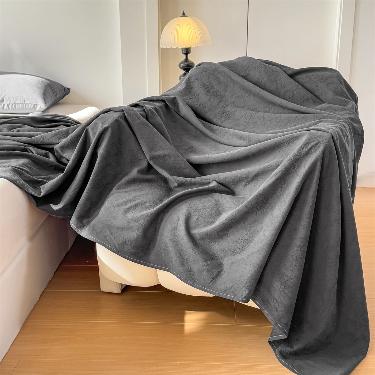 91家纺网 家纺一手货源 找家纺 灰鲸 2026新款全棉纯棉厚织三层水洗色织提花床单单床单床单单件 罗格西亚-素墨