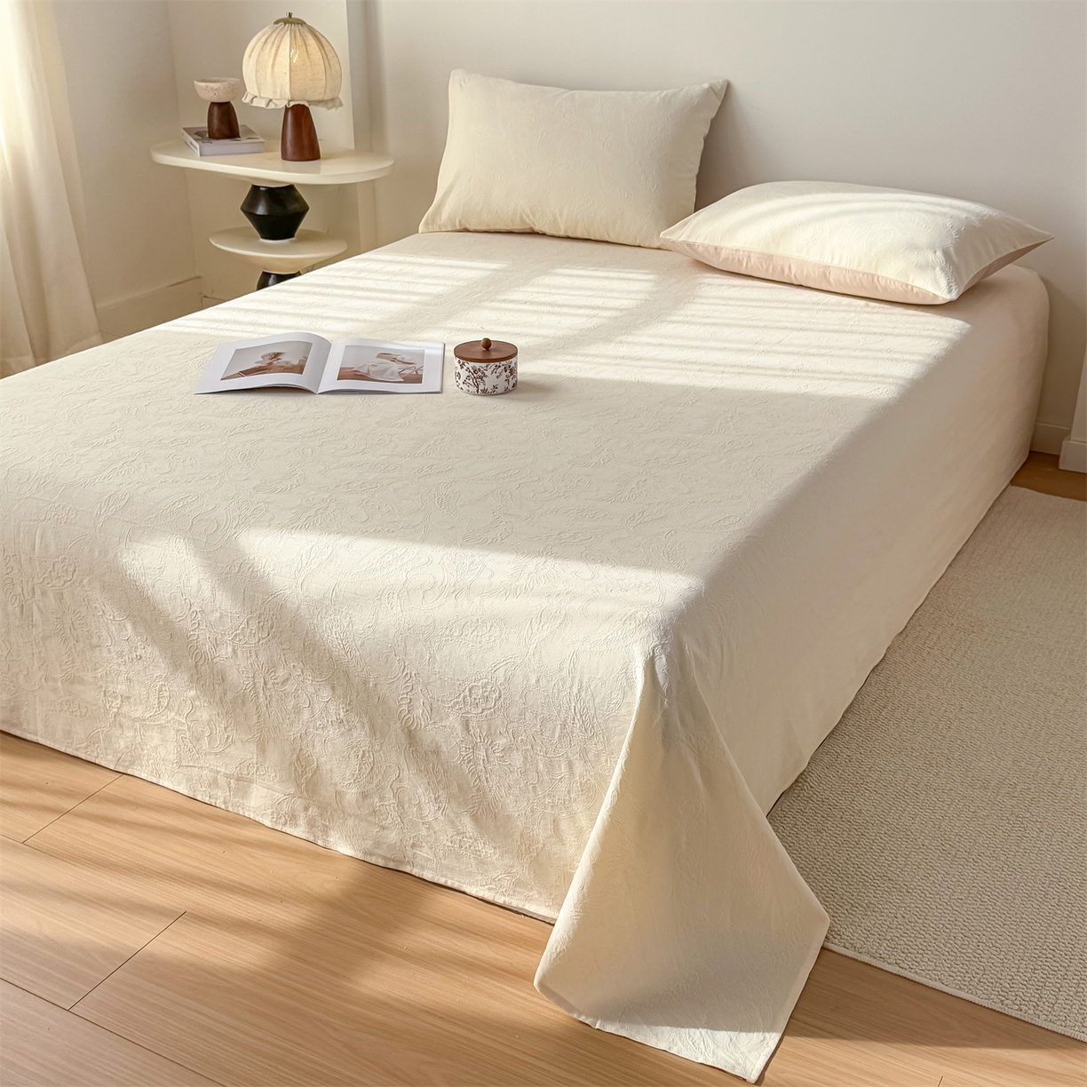 91家纺网 家纺一手货源 找家纺 灰鲸 2026新款全棉纯棉厚织三层水洗色织提花床单单床单床单单件 罗格西亚-杏仁奶霜