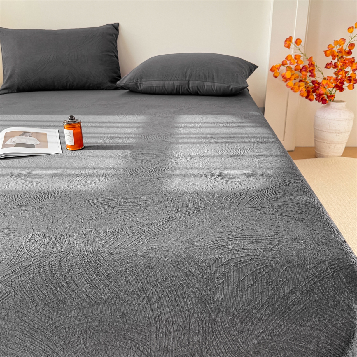 91家纺网 家纺一手货源 找家纺 灰鲸 2026新款全棉纯棉厚织三层水洗色织提花床单单床单床单单件 柔丝漫语-素墨
