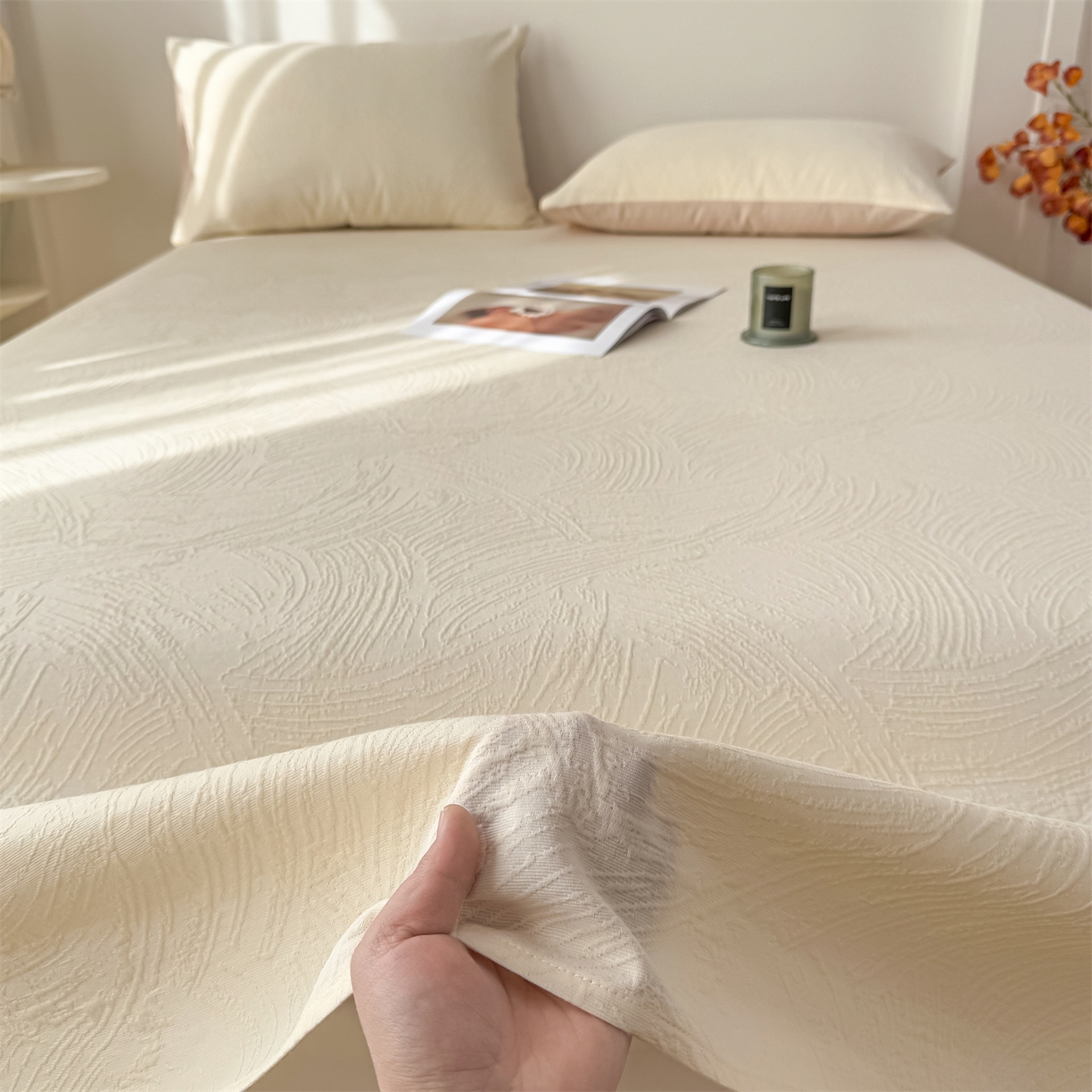 91家纺网 家纺一手货源 找家纺 灰鲸 2026新款全棉纯棉厚织三层水洗色织提花床单单床单床单单件 柔丝漫语-杏仁奶霜