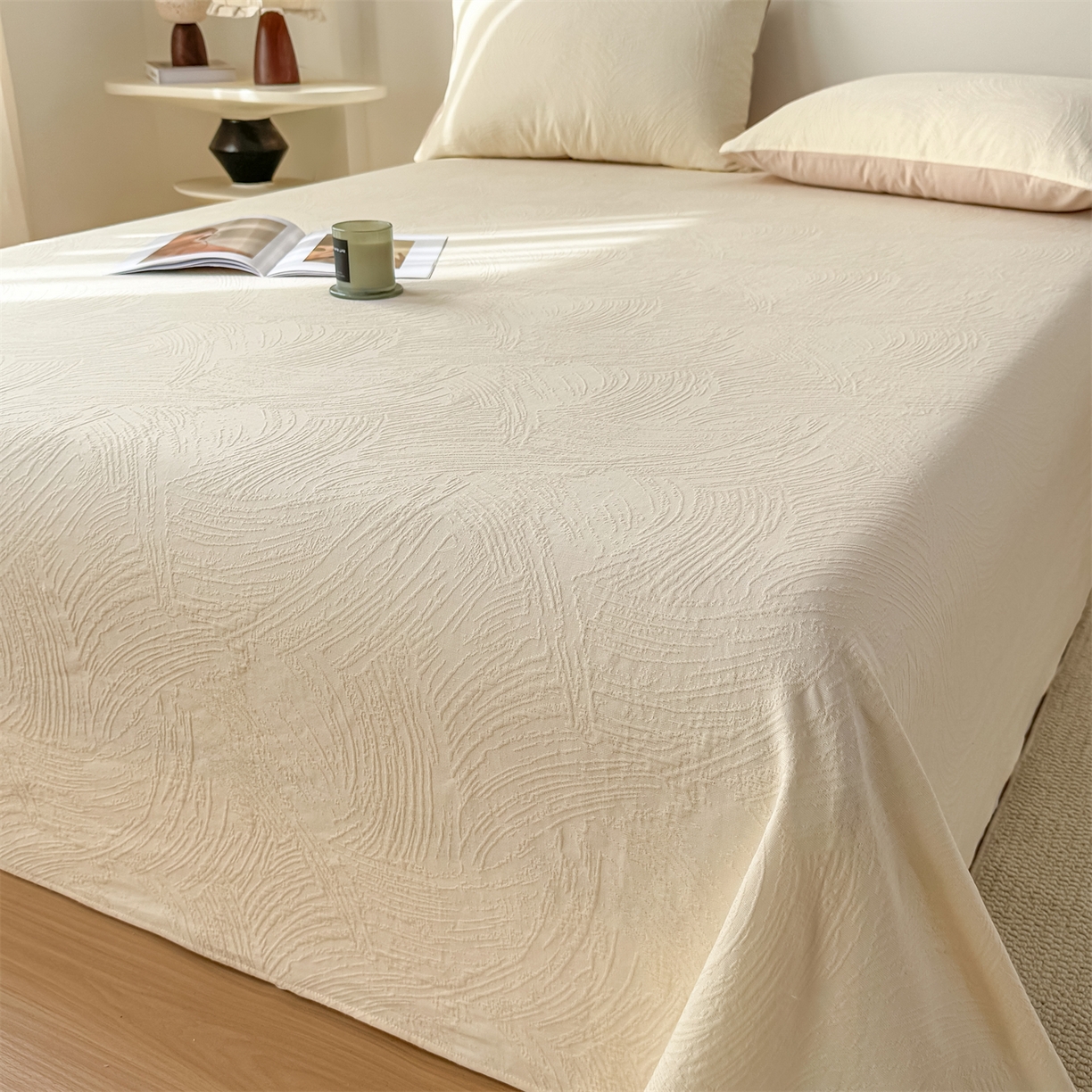 91家纺网 家纺一手货源 找家纺 灰鲸 2026新款全棉纯棉厚织三层水洗色织提花床单单床单床单单件 柔丝漫语-杏仁奶霜