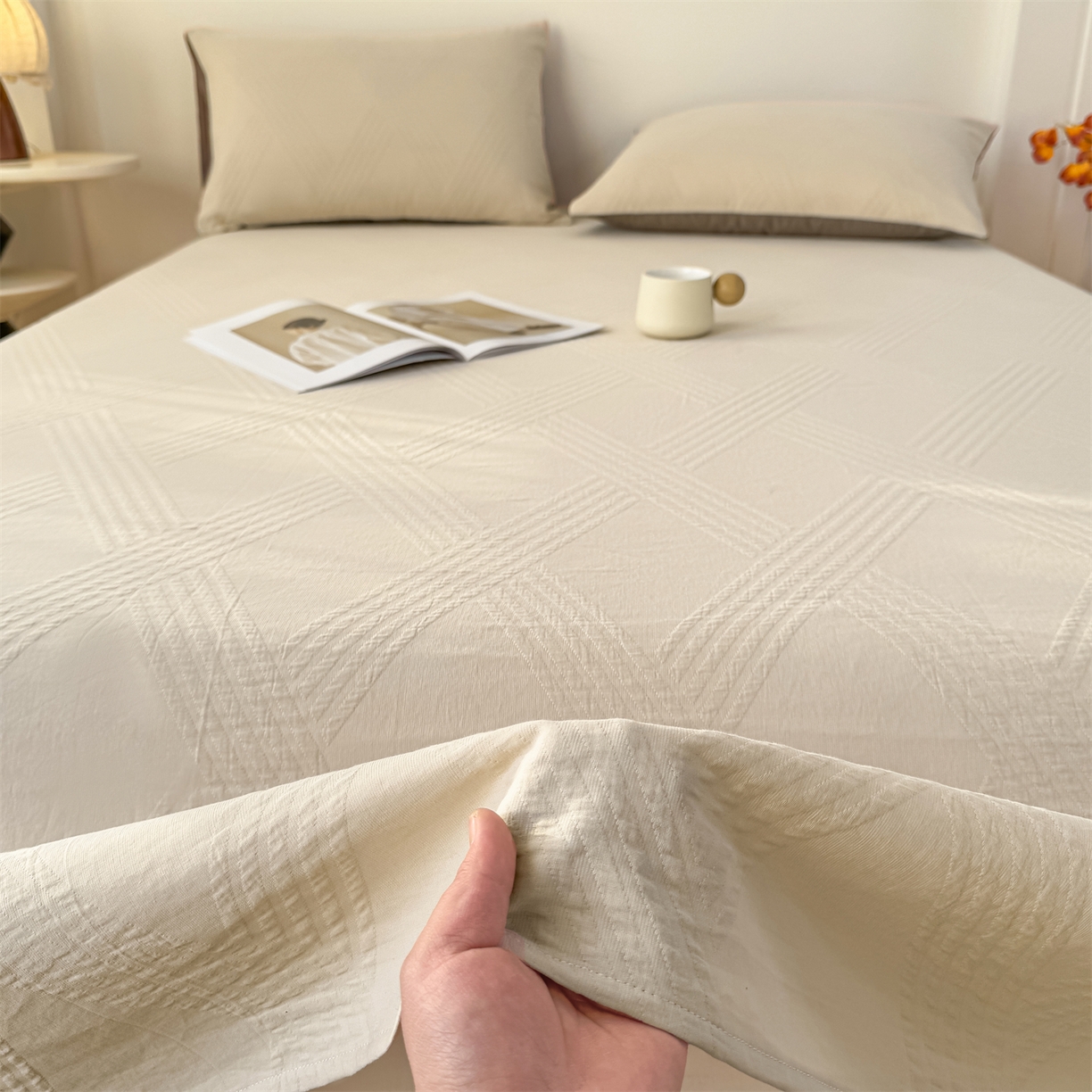 91家纺网 家纺一手货源 找家纺 灰鲸 2026新款全棉纯棉厚织三层水洗色织提花床单单床单床单单件 维希-可可奶咖