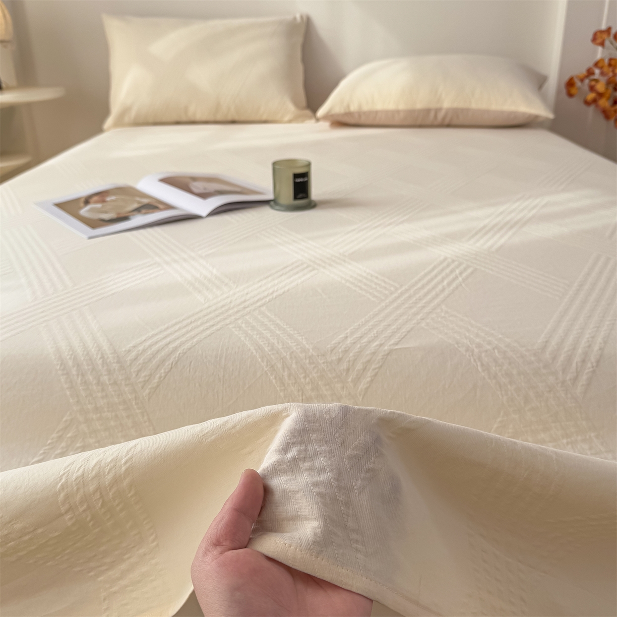 91家纺网 家纺一手货源 找家纺 灰鲸 2026新款全棉纯棉厚织三层水洗色织提花床单单床单床单单件 维希-杏仁奶霜