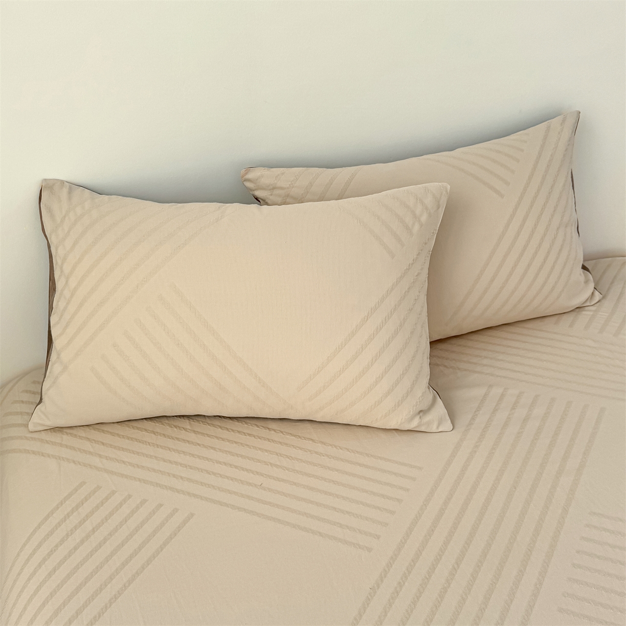 91家纺网 家纺一手货源 找家纺 灰鲸 2026新款全棉纯棉厚织三层水洗色织提花床单单床单床单单件 云汐-可可奶咖