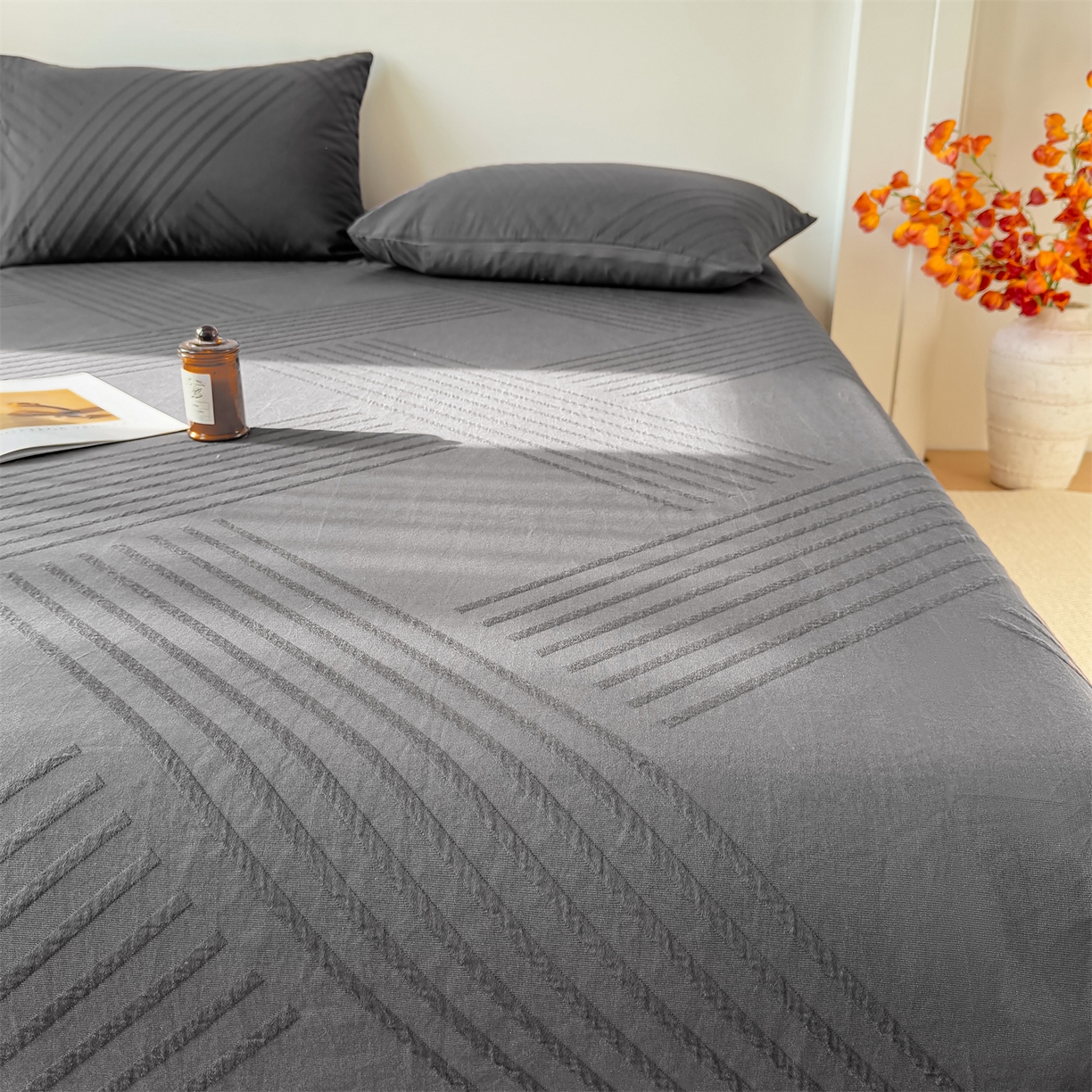 91家纺网 家纺一手货源 找家纺 灰鲸 2026新款全棉纯棉厚织三层水洗色织提花床单单床单床单单件 云汐-素墨