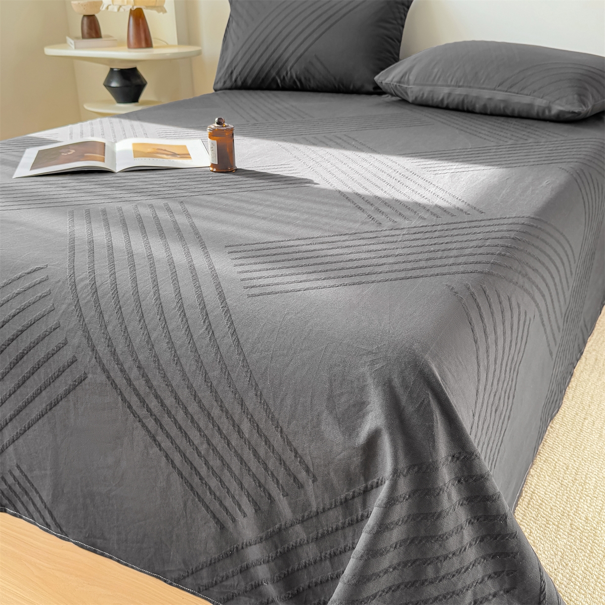 91家纺网 家纺一手货源 找家纺 灰鲸 2026新款全棉纯棉厚织三层水洗色织提花床单单床单床单单件 云汐-素墨