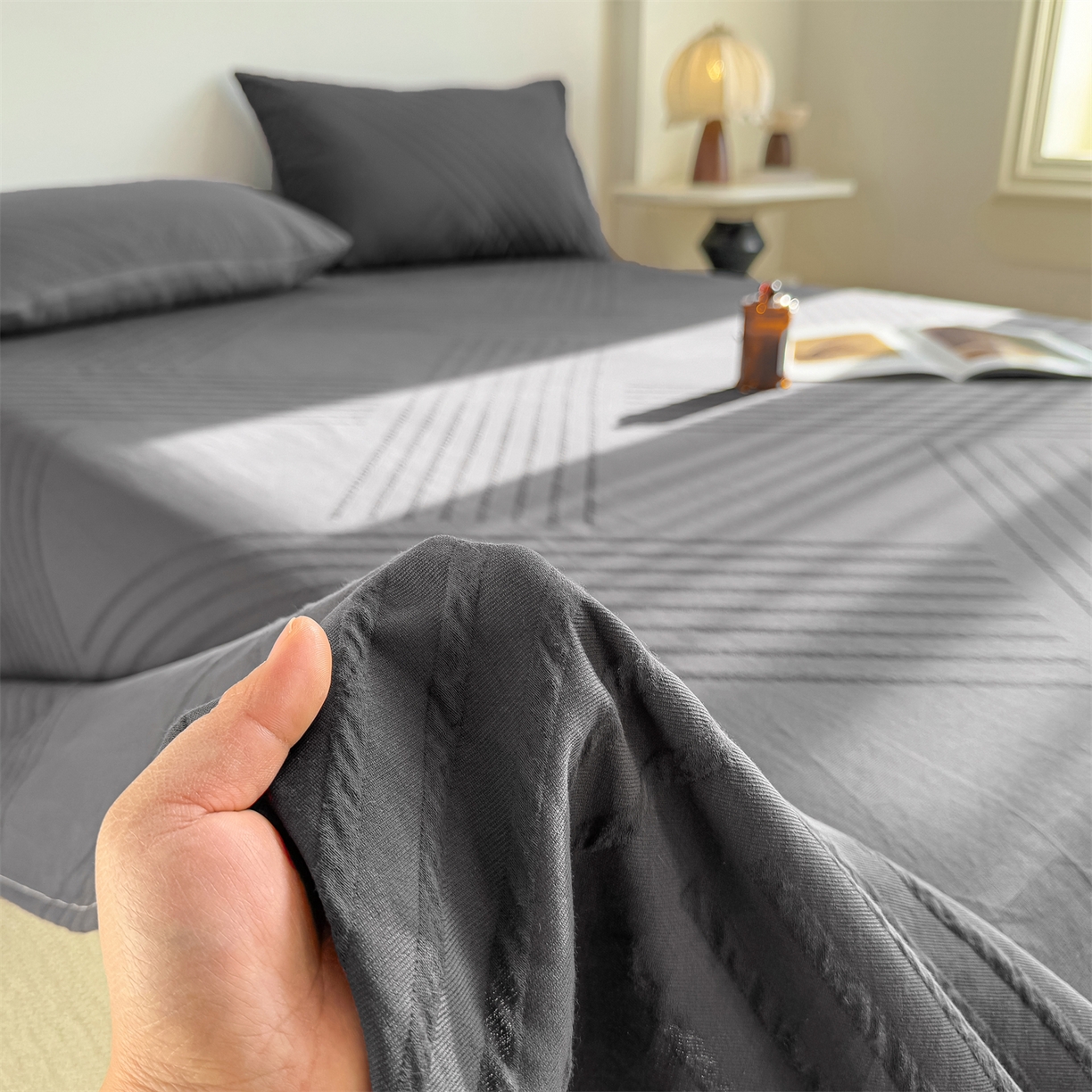 91家纺网 家纺一手货源 找家纺 灰鲸 2026新款全棉纯棉厚织三层水洗色织提花床单单床单床单单件 云汐-素墨