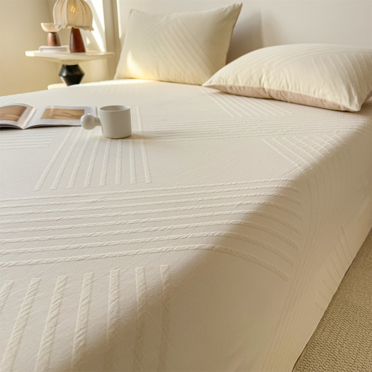 91家纺网 家纺一手货源 找家纺 灰鲸 2026新款全棉纯棉厚织三层水洗色织提花床单单床单床单单件 云汐-杏仁奶霜