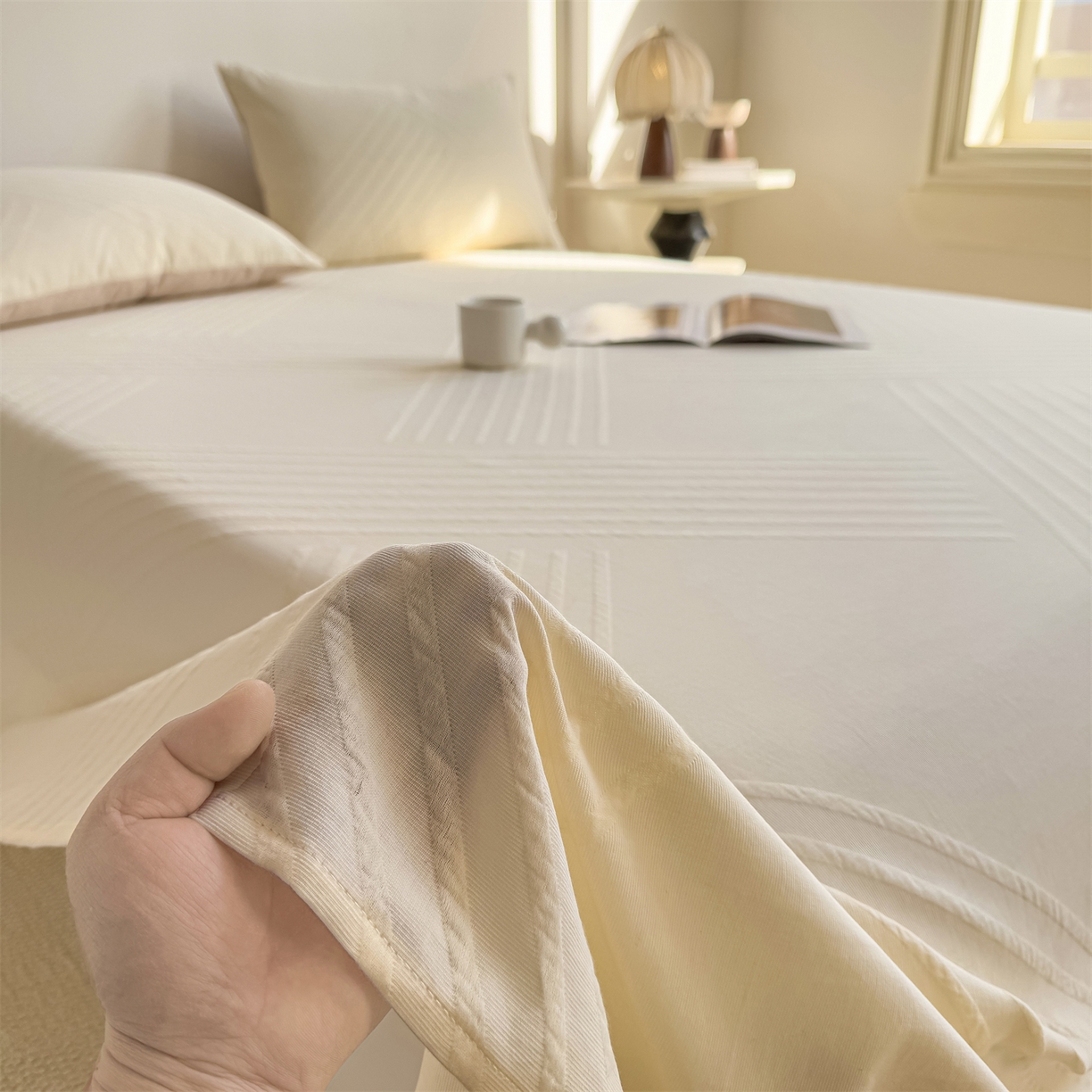 91家纺网 家纺一手货源 找家纺 灰鲸 2026新款全棉纯棉厚织三层水洗色织提花床单单床单床单单件 云汐-杏仁奶霜