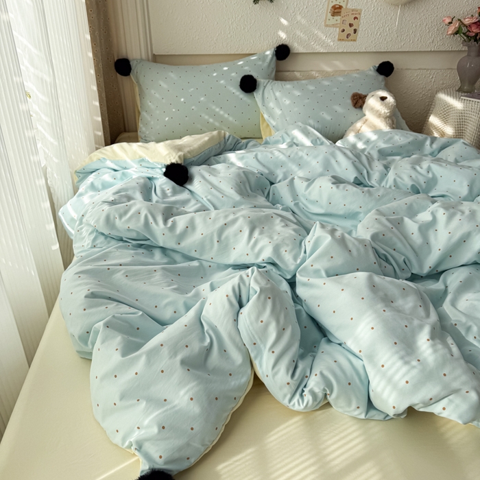 91家纺网 家纺一手货源 找家纺 雨帆家纺 2026春夏新款时尚印花水洗棉波点毛球四件套 蓝波点