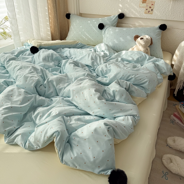 91家纺网 家纺一手货源 找家纺 雨帆家纺 2026春夏新款时尚印花水洗棉波点毛球四件套 蓝波点