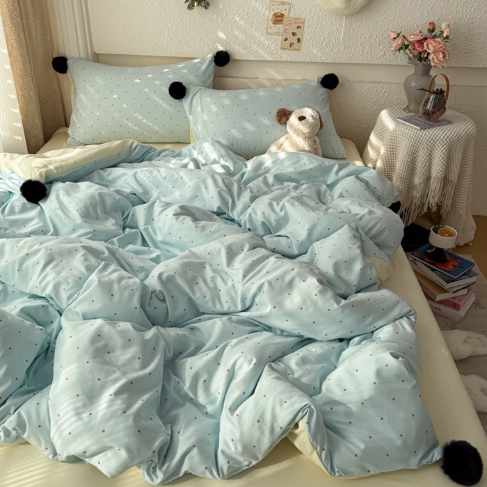 91家纺网 家纺一手货源 找家纺 雨帆家纺 2026春夏新款时尚印花水洗棉波点毛球四件套 蓝波点