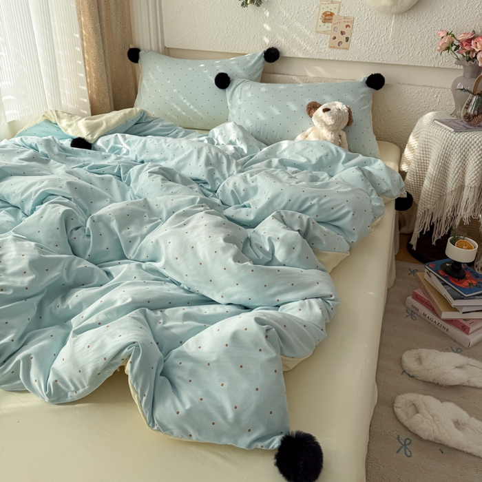 91家纺网 家纺一手货源 找家纺 雨帆家纺 2026春夏新款时尚印花水洗棉波点毛球四件套 蓝波点